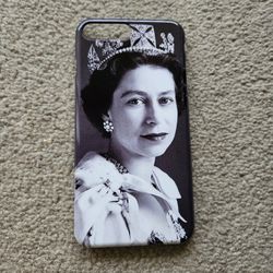QUEEN ELIZABETH IPHONE 7 PHONE PROTECTOR