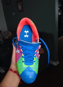 Under armor soccer shoes