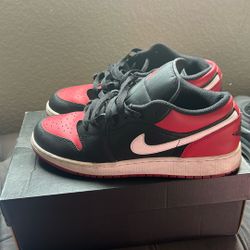 Jordan 1 lows red and white