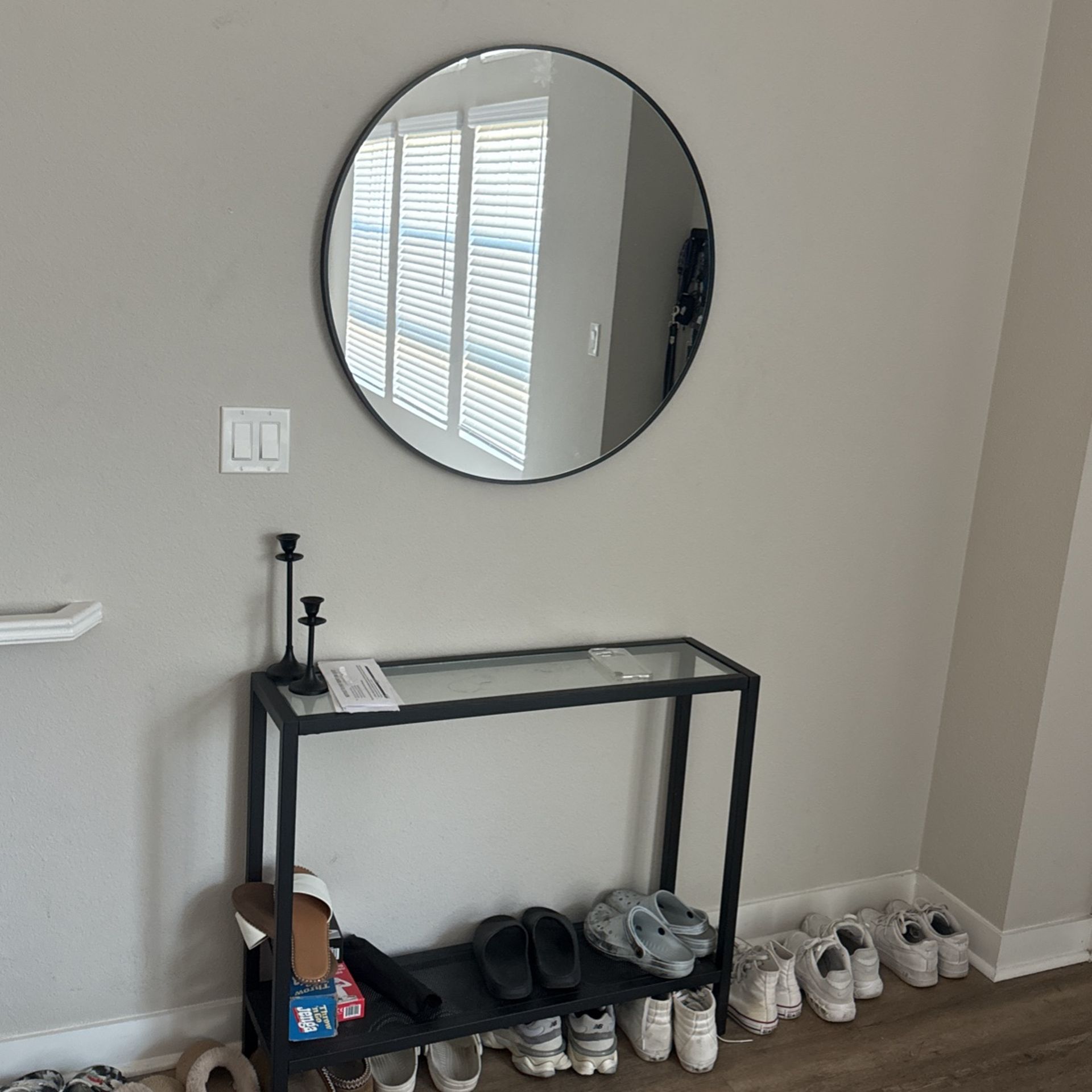 Circle Mirror And Entry Table 