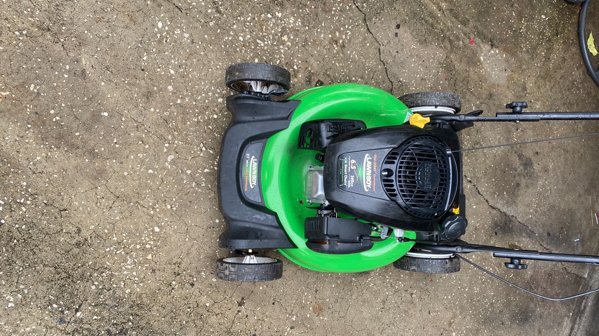 Lawn boy Mower 6.5 motor in new motor color just things like new ready to go no problems with this machine whatsoever