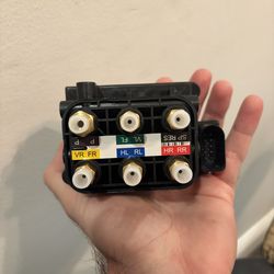 Air Suspension Valve Mercedes NEW