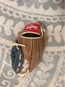 Rowlings baseball glove