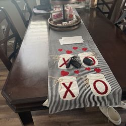 Dining Table With Extension and 6 Chairs 