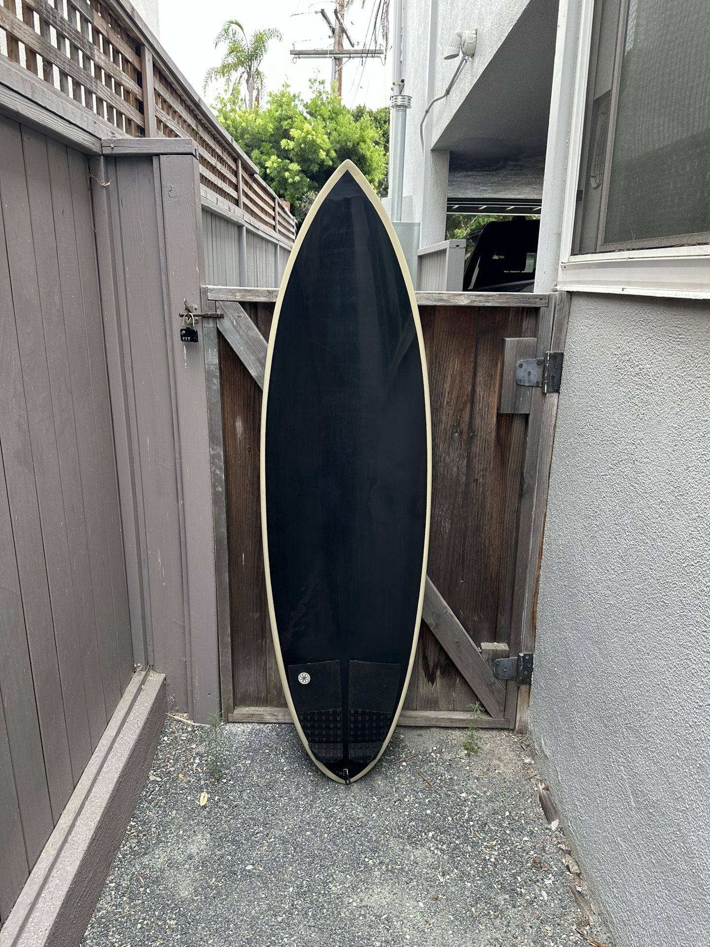 Larry Mabile Surfboard 5’9” Twin Pin