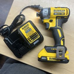 Dewalt Xr 3-speed Impact Drill Kit 