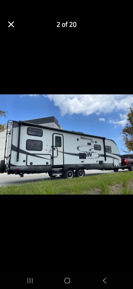 2019 WINNEBAGO MINNIE PLUS