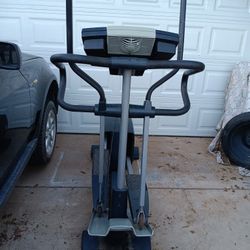 Exercise machine In Exercise Equipments In Exercise Bike In Great Working Condition 