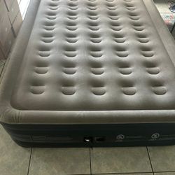COLCHON INFLABLE NUEVO  MOTOR  INTEGRADO 
