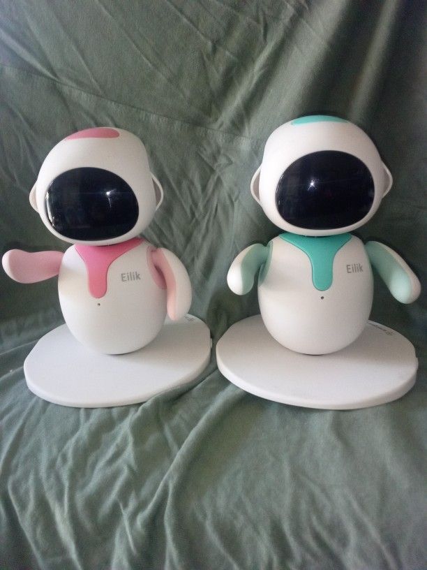 EILIK Desktop Companions Interactive Robots