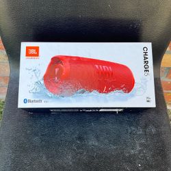 JBL Charge 5 Portable Bluetooth Speaker 