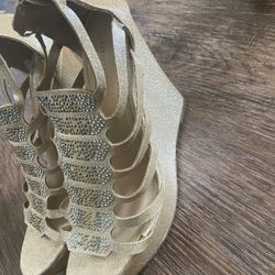 Gold Wedges