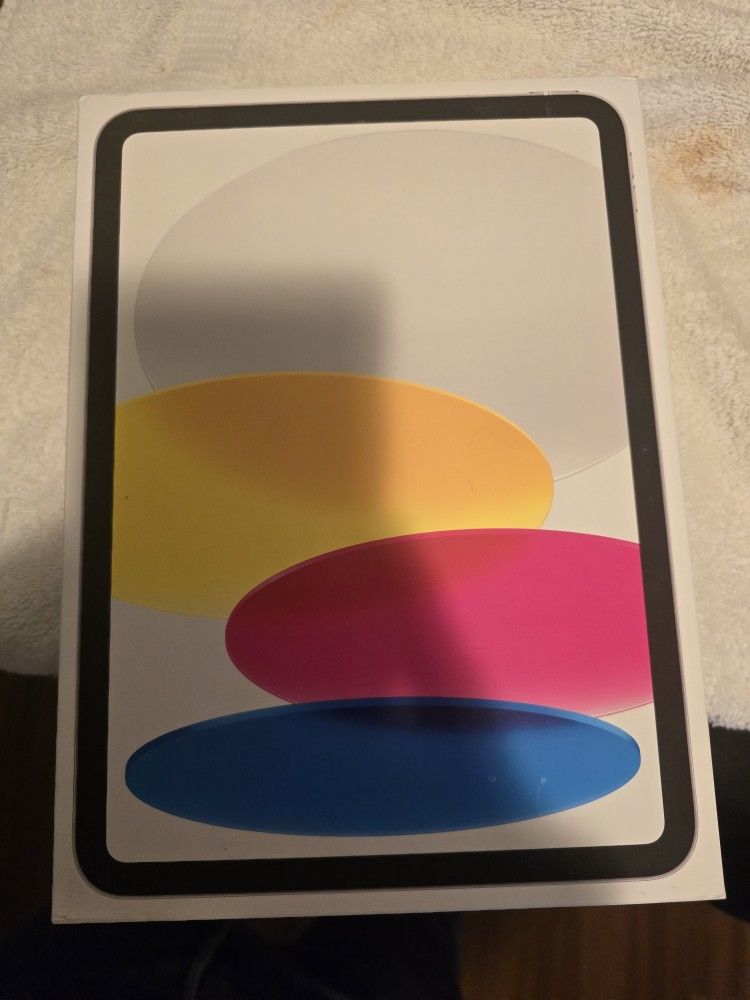 iPad New Unopened (10th Gen) 64gb $225.00 Free iPad cover San Mateo CA