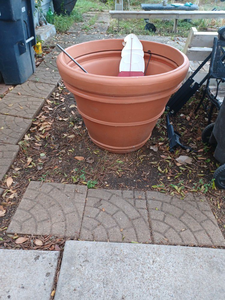 Tall Plastic Flower Pot