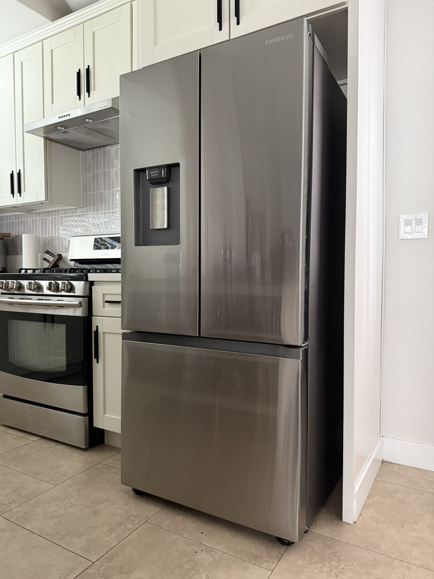 SAMSUNG FRENCH DOOR REFRIGERATOR