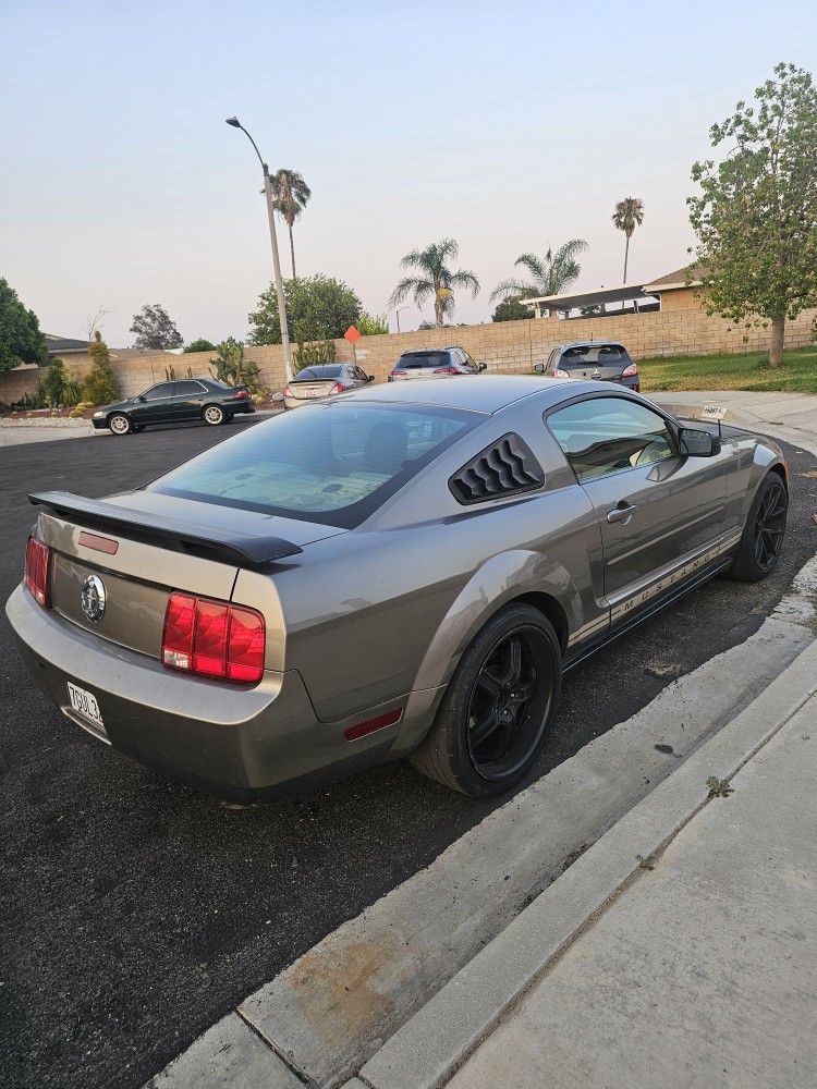 2005 Ford Mustang