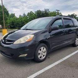 2010 Toyota Sienna