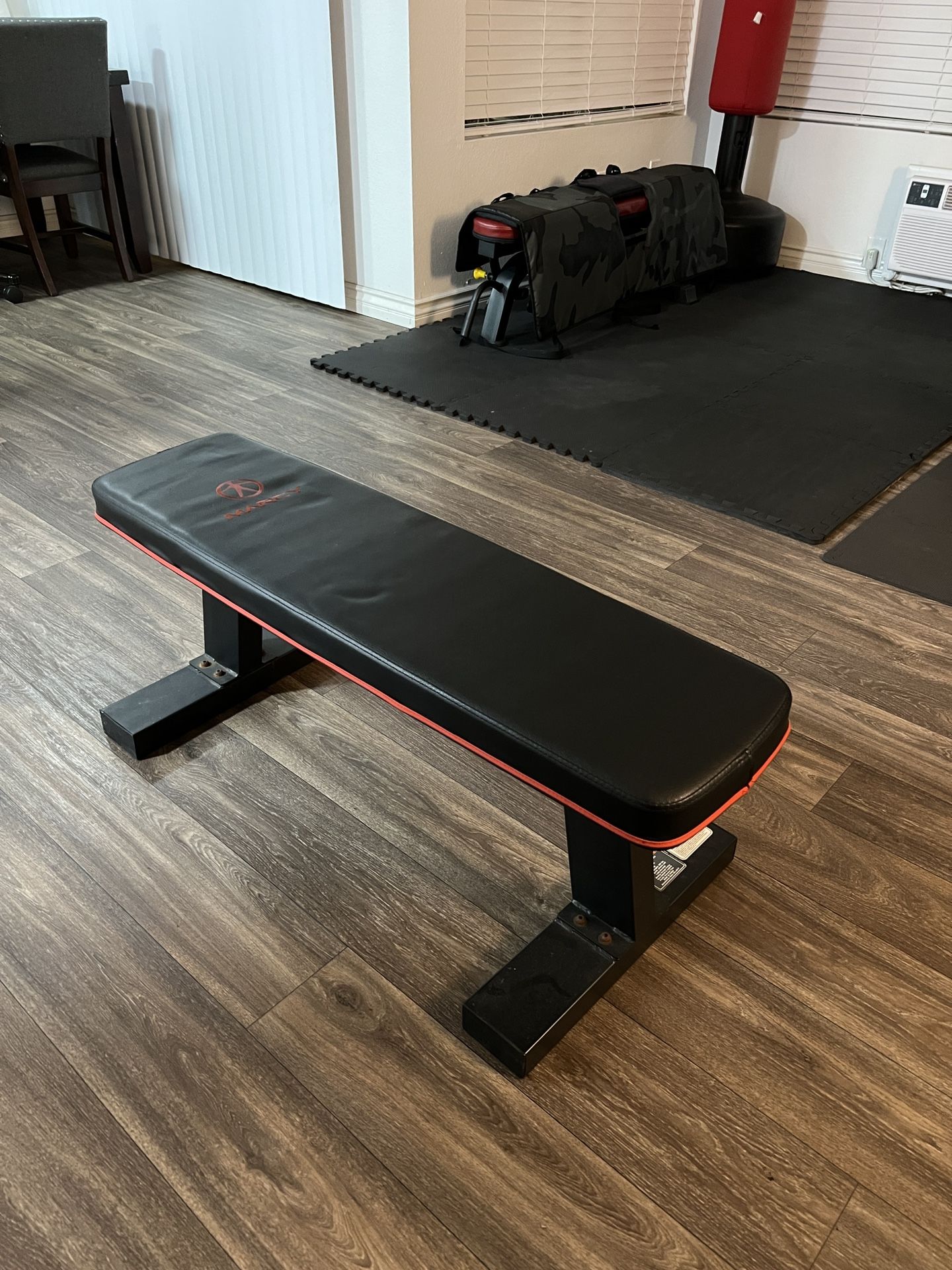 Flat Weight Bench 