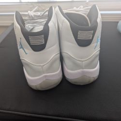 Jordan 11 Columbia 