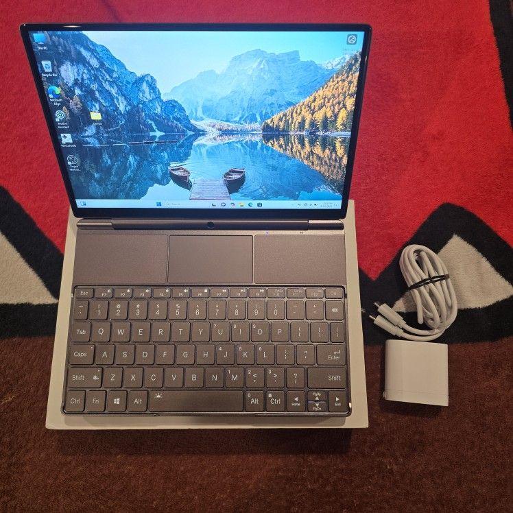 GPD Win MAX 2 Handheld Gaming PC 32GB RAM 2TB SSD