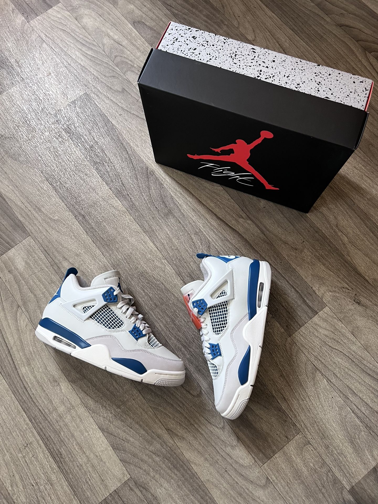 Air Jordan 4 “Military Blue”