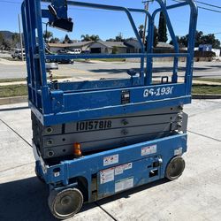 2015 Genie GS-1930 Scissor Lift 19’