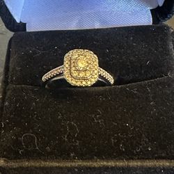 Beautiful Engagement Diamond Ring Size 7 1/2