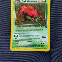 Dark Vileplume *RARE HOLOGRAPHIC POKEMON CARD* MINT CONDITION