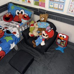 Toddler Chair w/ Ottoman – Cozy & Comfortable 🖤