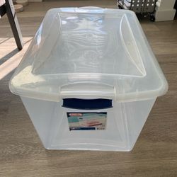 Plastic storage bins