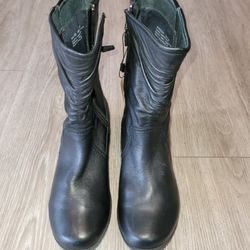 Dansko Black Leather Boots, Size 7