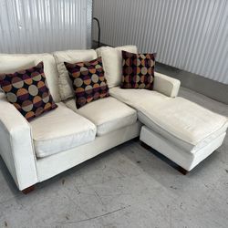 Comfy, Beige Sectional Couch