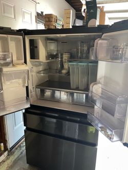 Refrigerator – NOT WORKING – Freon Leak – Parts or Repair”