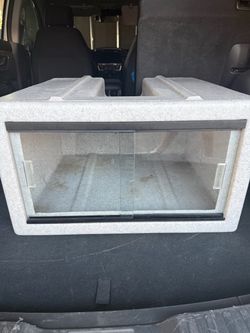 Snake enclosure and water bowl