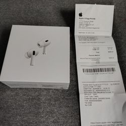 Apple AirPods Pro (2nd Generation) with Charging Case – Original Box & Receipt – Excellent Condition