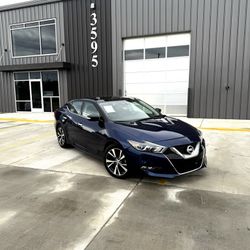 2017 Nissan Maxmia SL