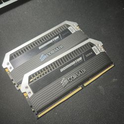 DDR4 3333Mhz 16gb Kit (2x8) Corsair Dominator RAM