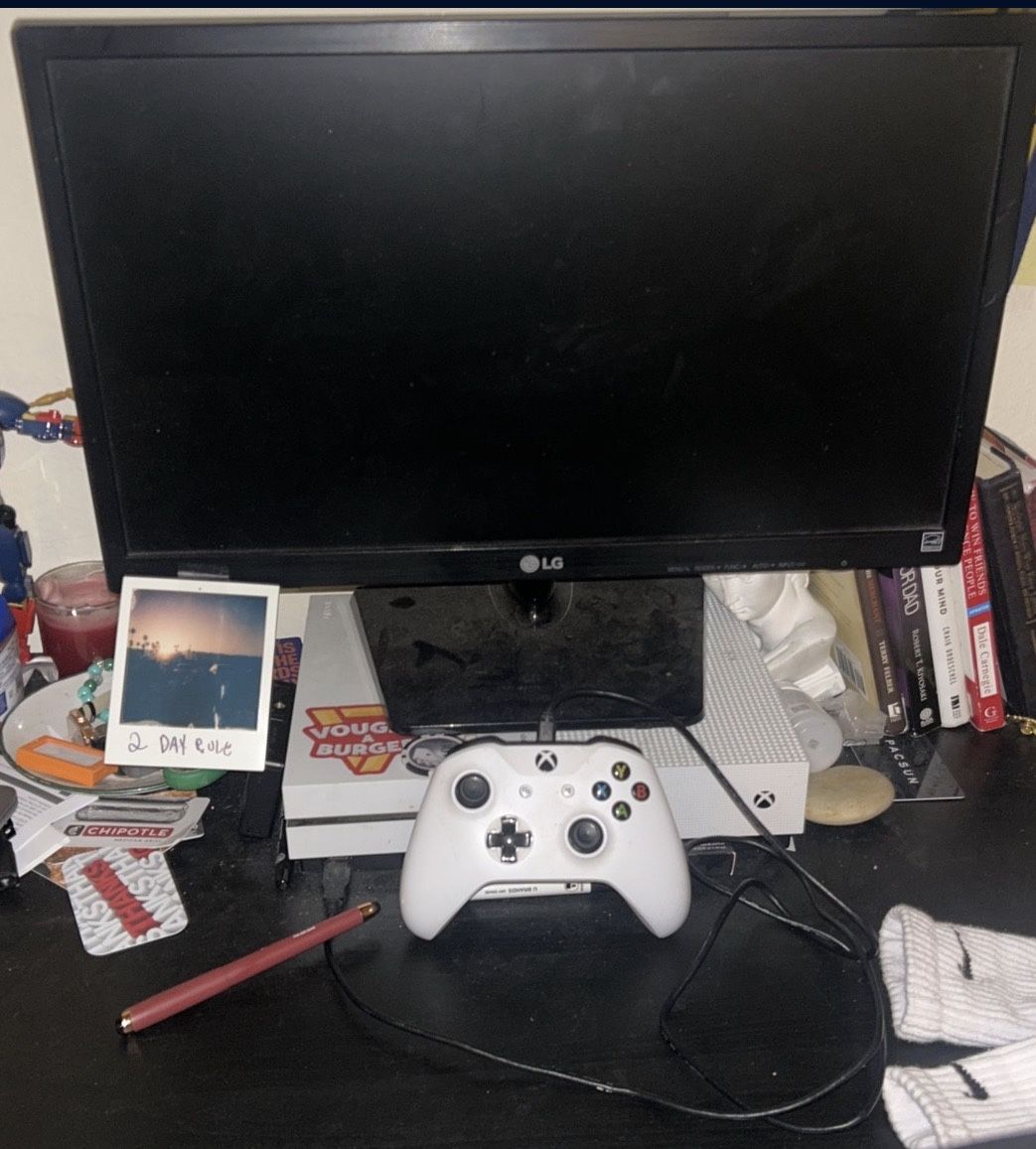 Xbox One and Monitor Bundle