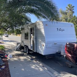 03 21 Ft Baja Toy box