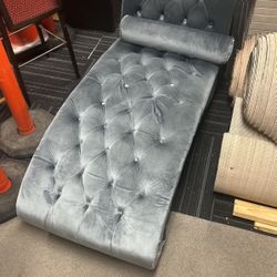 Chaise lounger