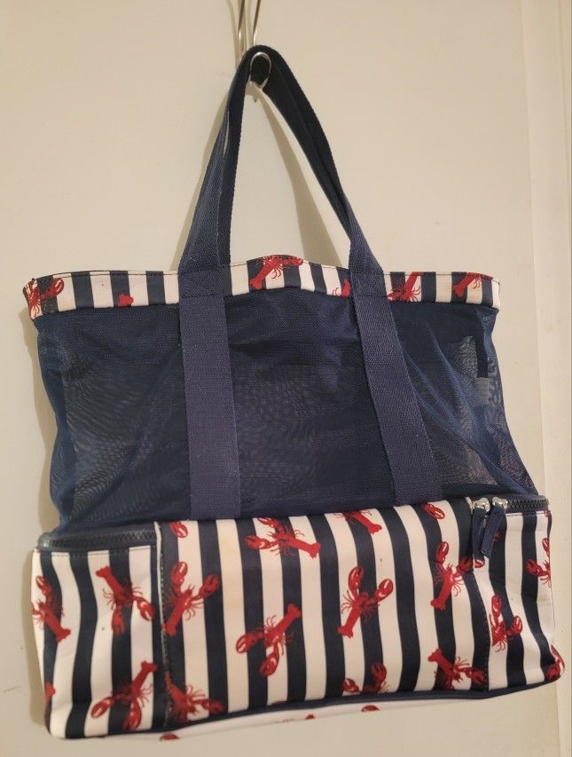 No Boundaries Beach Tote Bag Insulated Zip Bottom Blue White Red Lobsters