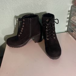 Black Heel Boots 