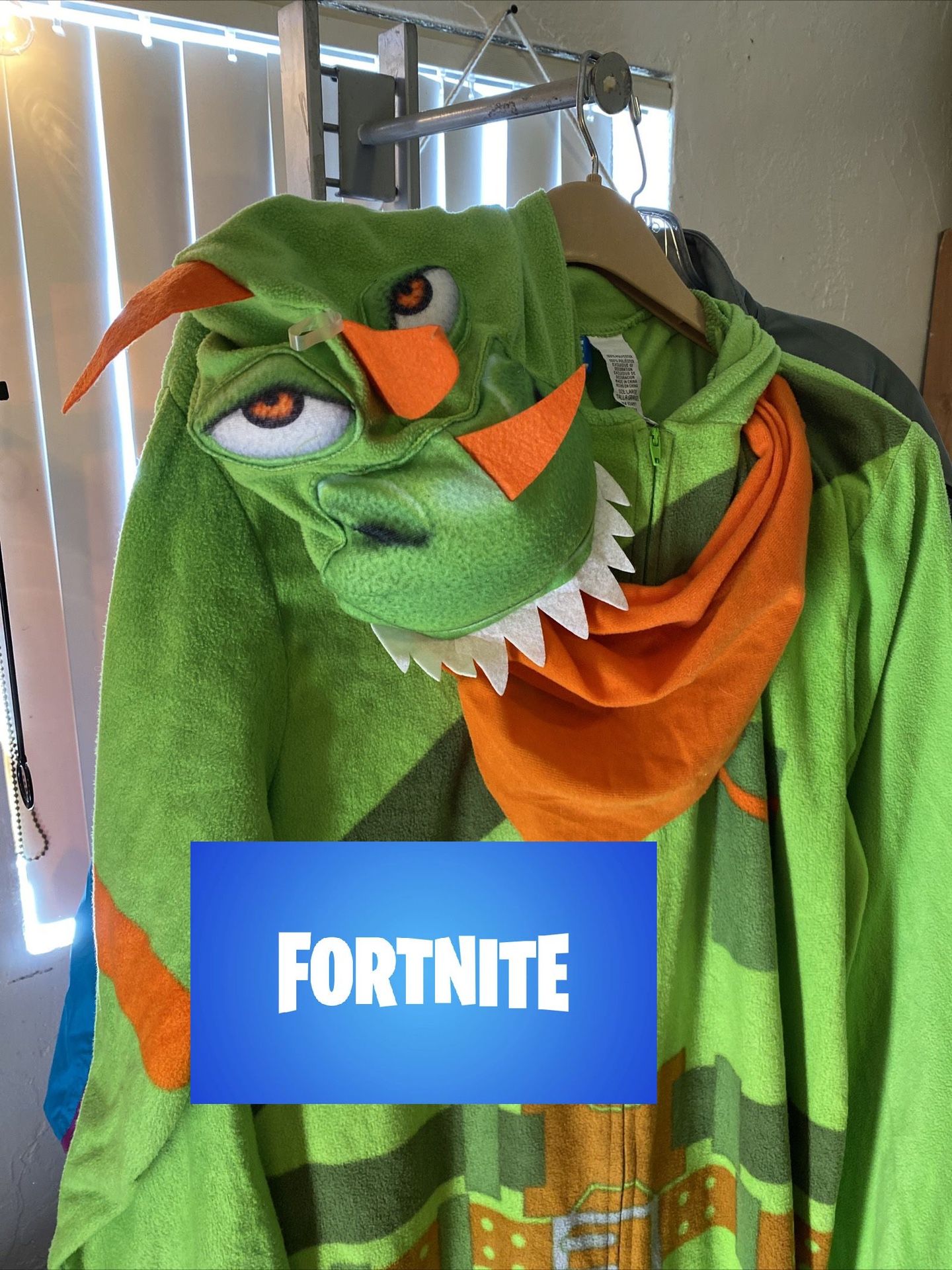 EPIC GAMES Fortnite REX SKIN Adult Costume Pajama Size Medium