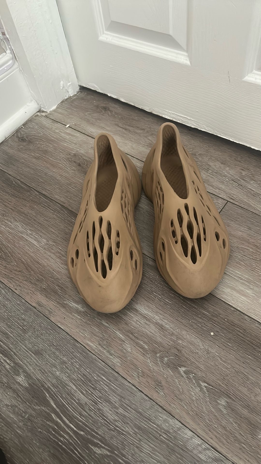 Desert Sand Foam Runners