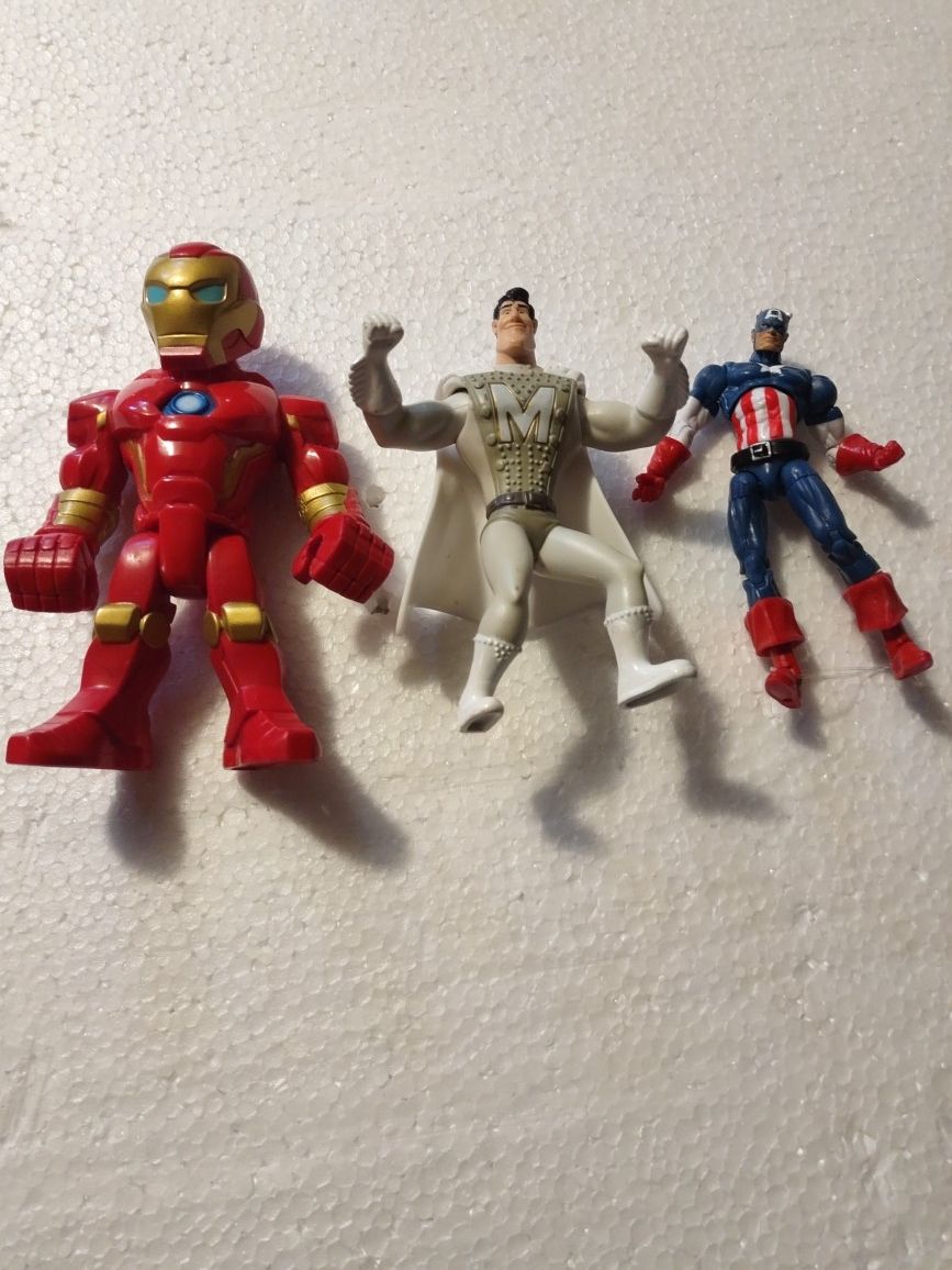 3 Action Figures Ironman Hawkman Captain America