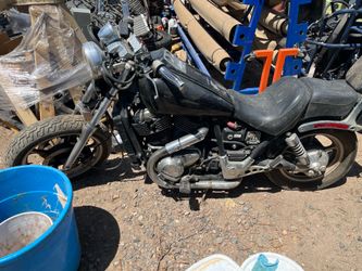 Honda shadow 1100 cc motorcycle for parts or fix
