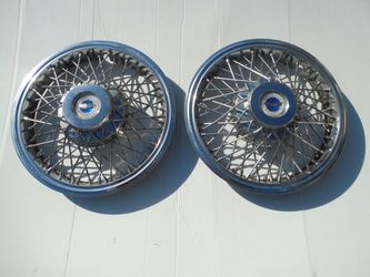 Chevrolet wire wheel hub caps