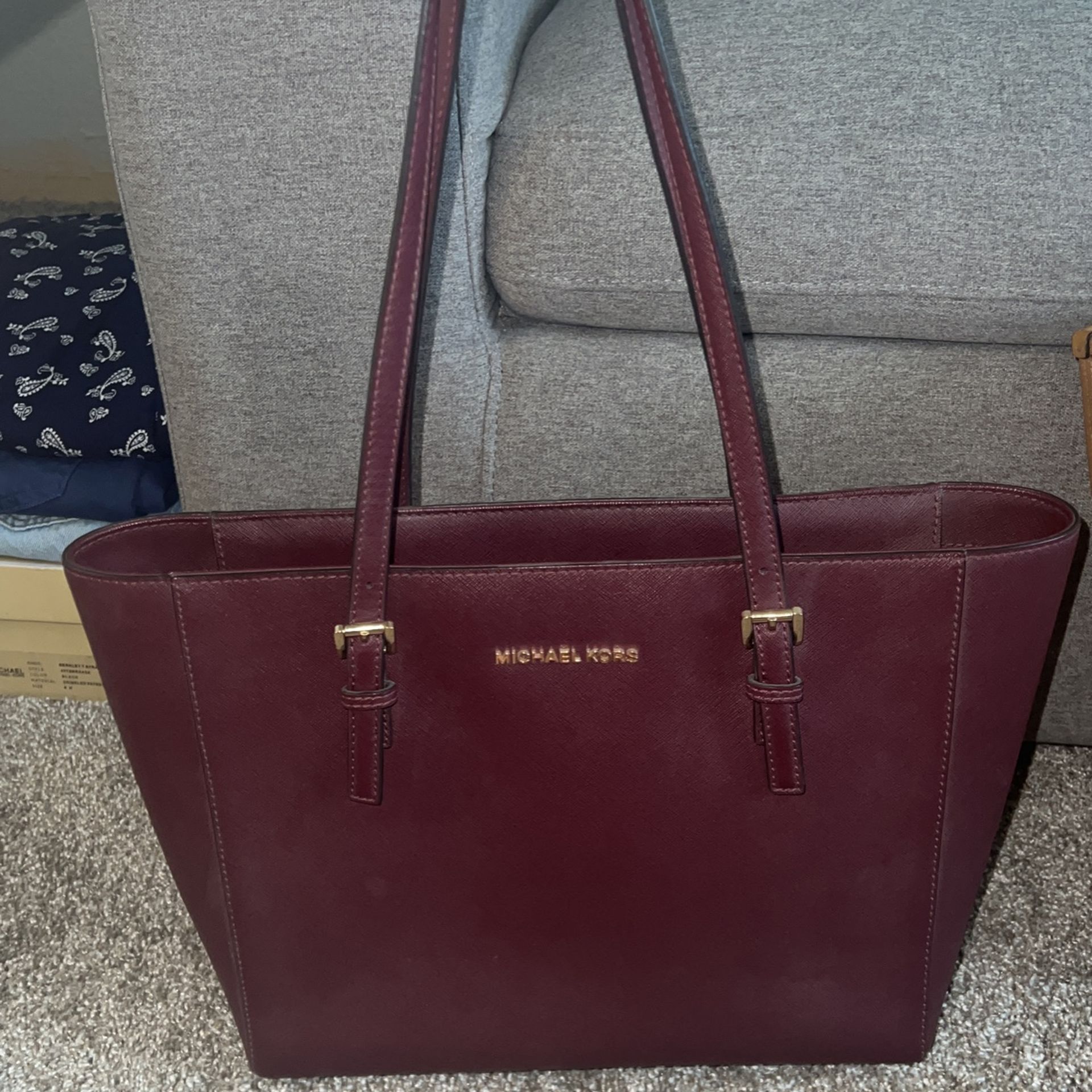 Michael Kors Pink Tote for Sale in Bakersfield, CA - OfferUp