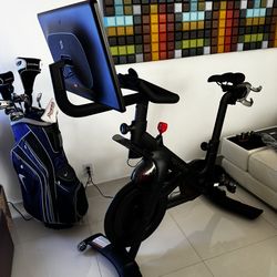 Peloton Original Bike (2024) – like new Condition  - 2 pairs of shoes included sz 8 and 6  women