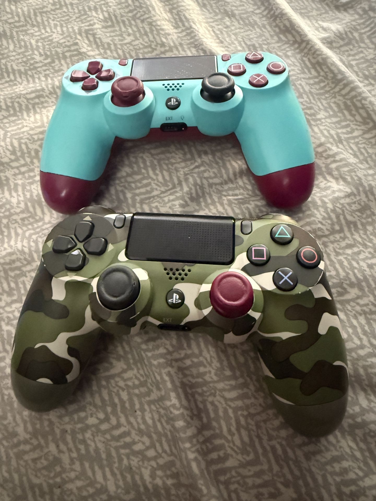 PS4 Controllers